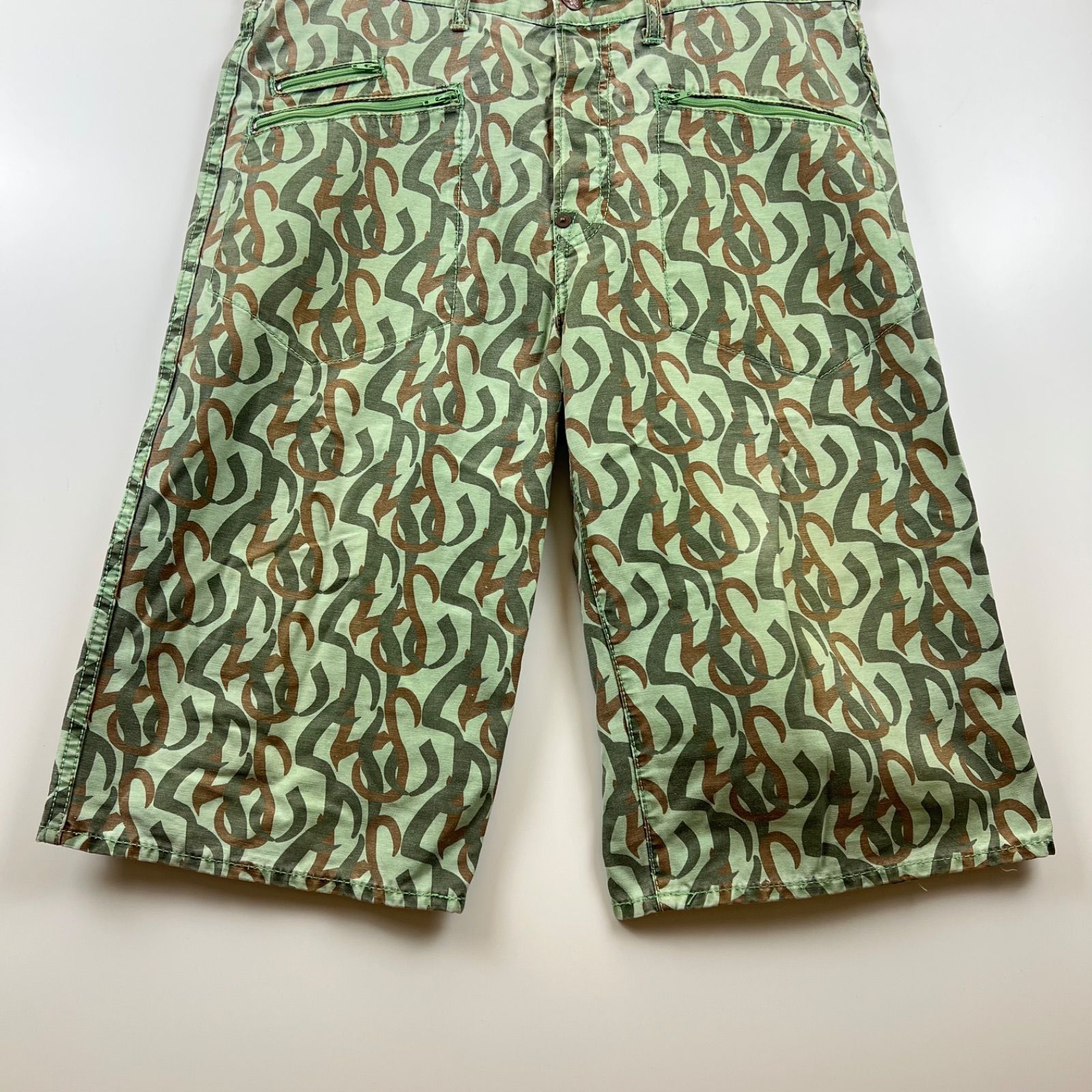 【 美品 】 EVISU ハーフパンツ 迷彩 W38 evisu エビス ハーフパンツ - メルカリ
