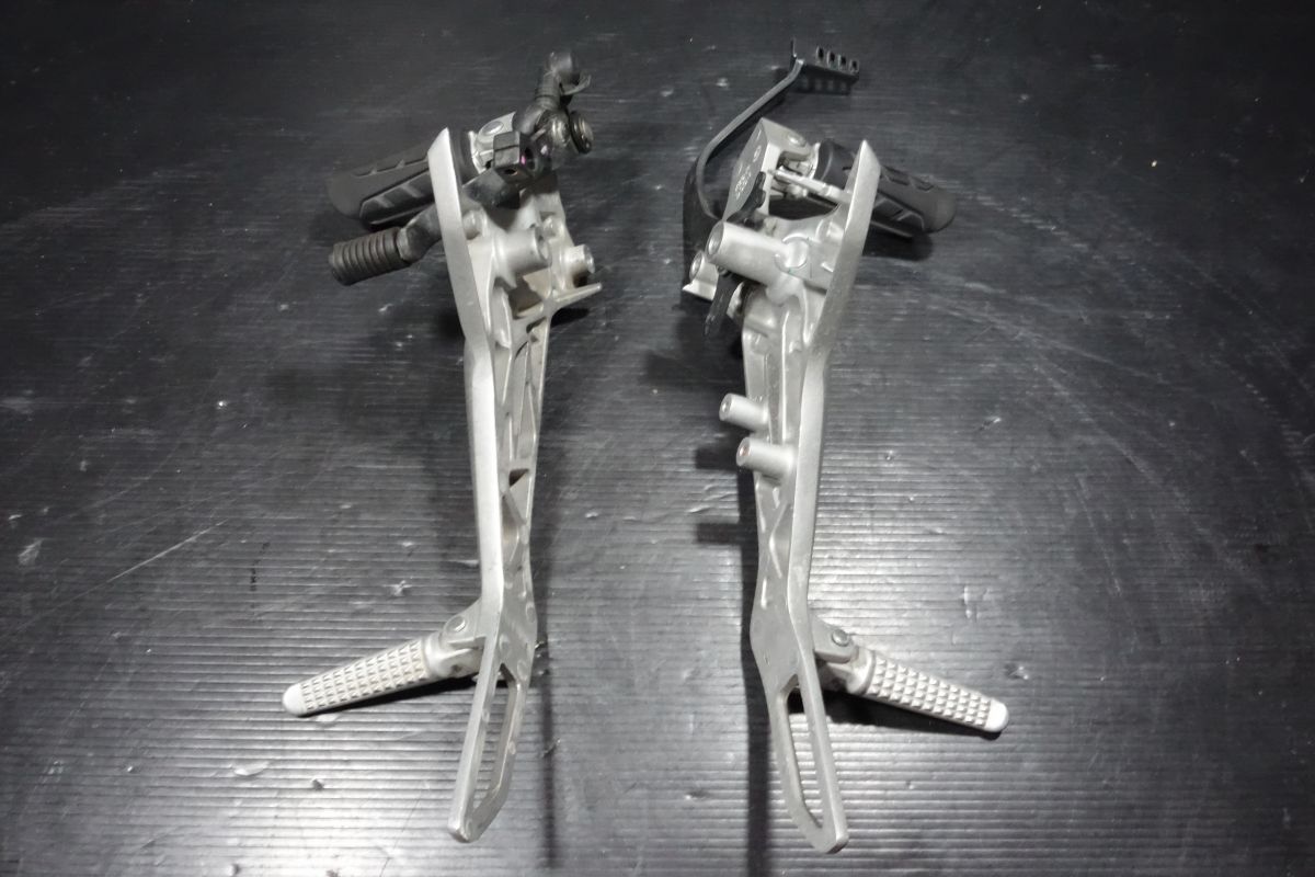 グロム ステップ ホルダー メイン タンデム 左右セット ブレーキペダル チェンジペダル シフトペダル JC61 ホンダ 純正 GROM R20250526