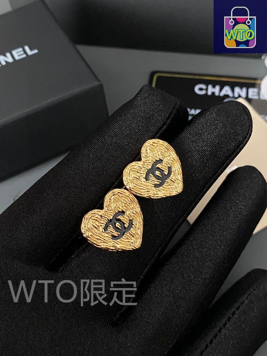 CHANEL シルバー ロゴ ピアス ビンテージ 未使用 保管期間有り 箱付き❗️ CHANEL シャネル フープピアス ロゴ 925 シルバー ヴィンテージ