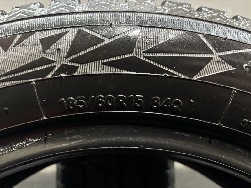 スタッドレス 2本