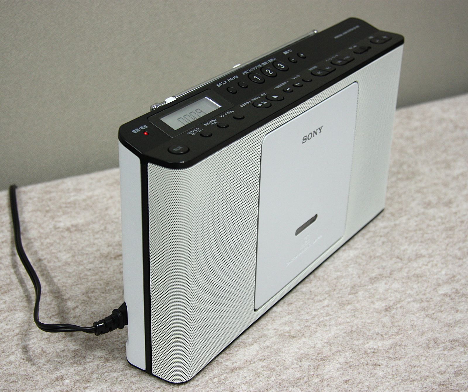 SONY 日本語表記のスリムデザイン