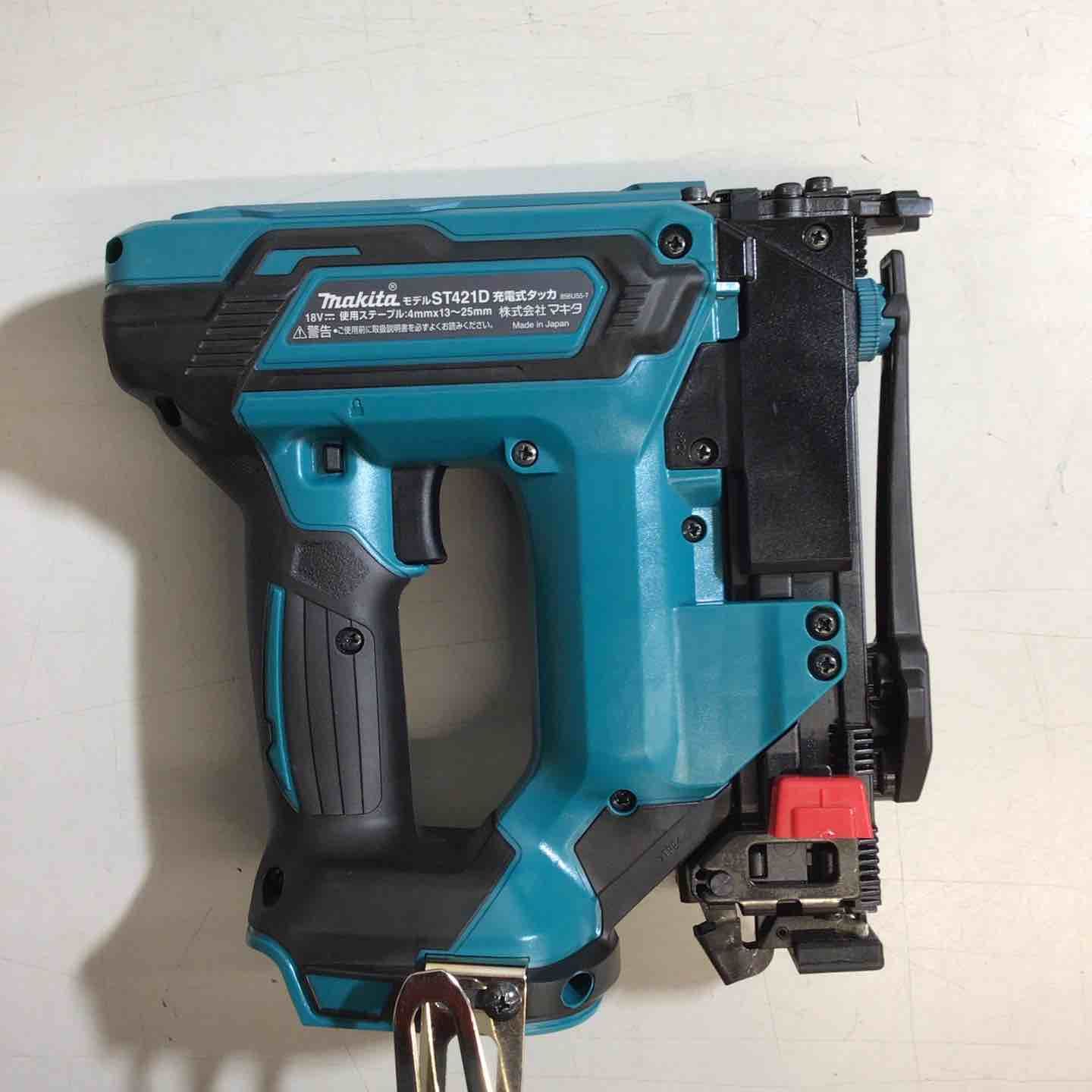 makita コードレスタッカー