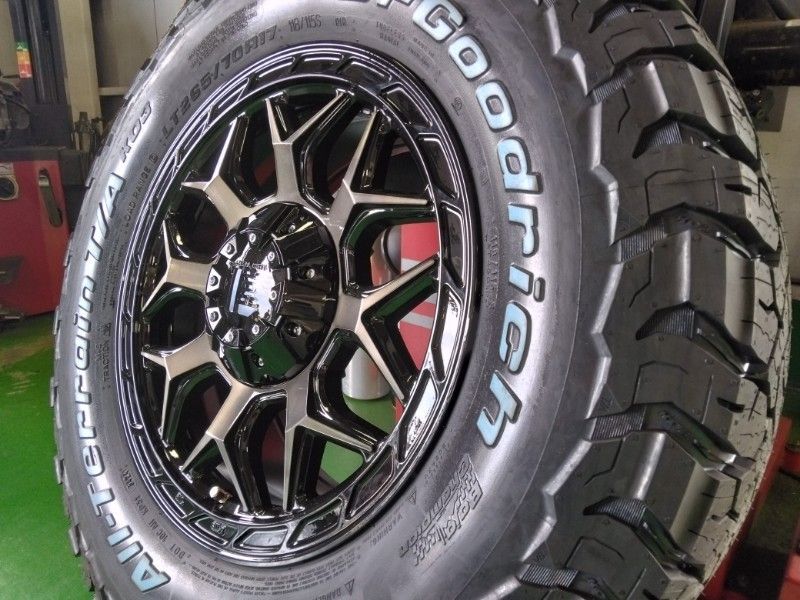 ハイラックスタイヤホイールセットグットリッチ265-70-17プラドFJ