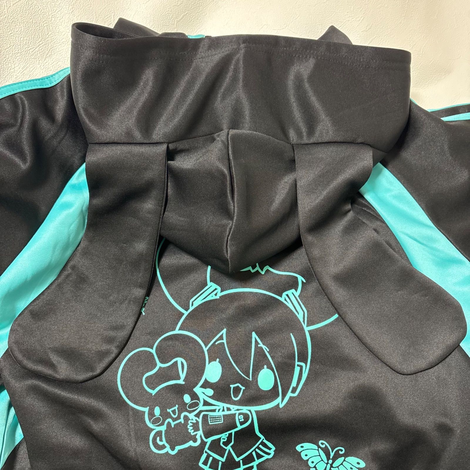 初音ミク×Cinnamoroll シナモロール ジップパーカー トラック