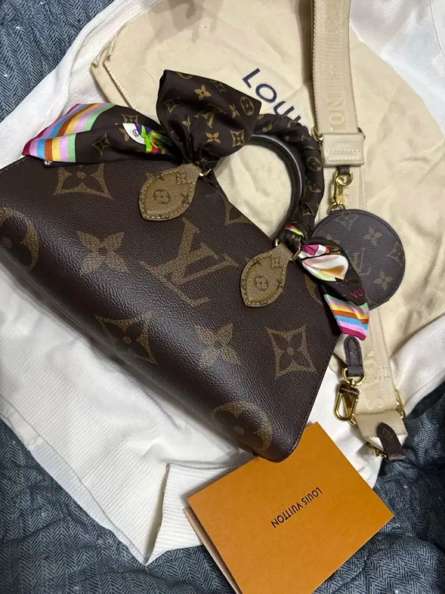 迅速⭐️丁寧　ニコライ堂　握り留め レザー　ストラップ　ゴールドジム　革　ウエサカ 迅速⭐️丁寧 ニコライ堂 握り留め レザー ストラップ ゴールドジム 革