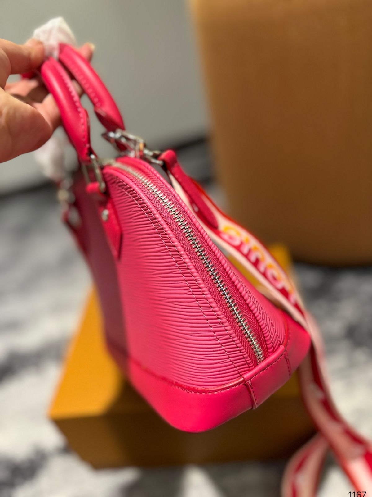 ショルダーバッグ