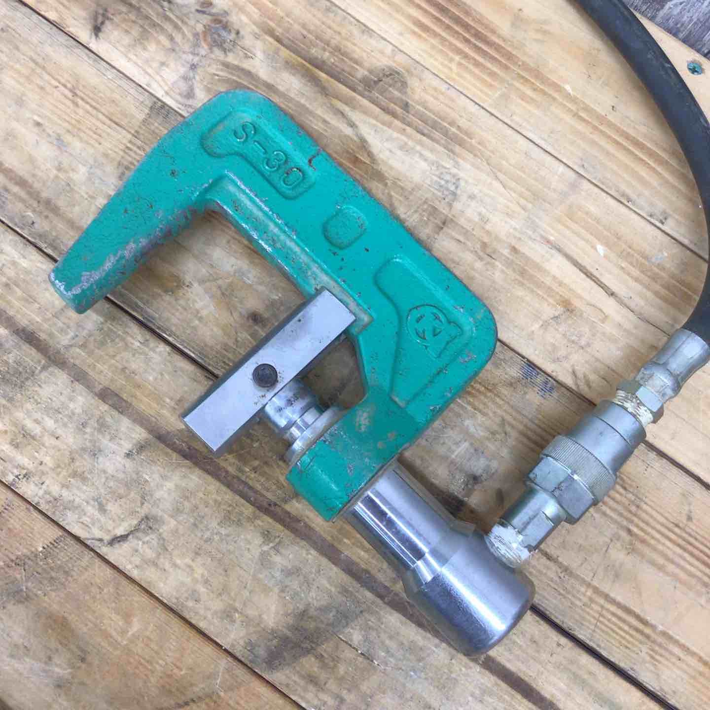 パイプ断水機
