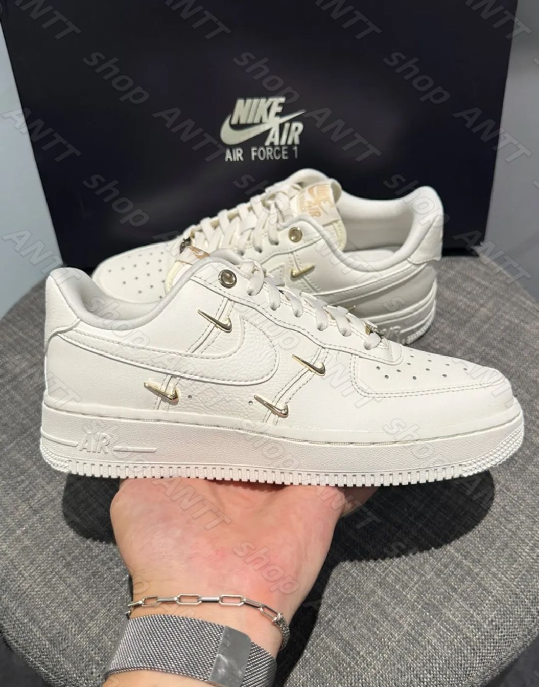 ✨大特価✨新品 未使用 NIKE ナイキ スニーカー エアフォース NIke Air Force 1'07 Low FV3654 スニーカー メンズ  レディース ローカット 男女兼用 並行輸入品 - メルカリ