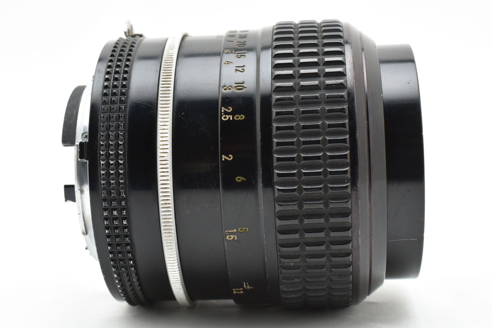  Nikon Ai NIKKOR 105 mm F 2.5 MF 望遠レンズ Aiマウント 光学良好 ポートレートに最適 レンズ(単焦点) カメラ