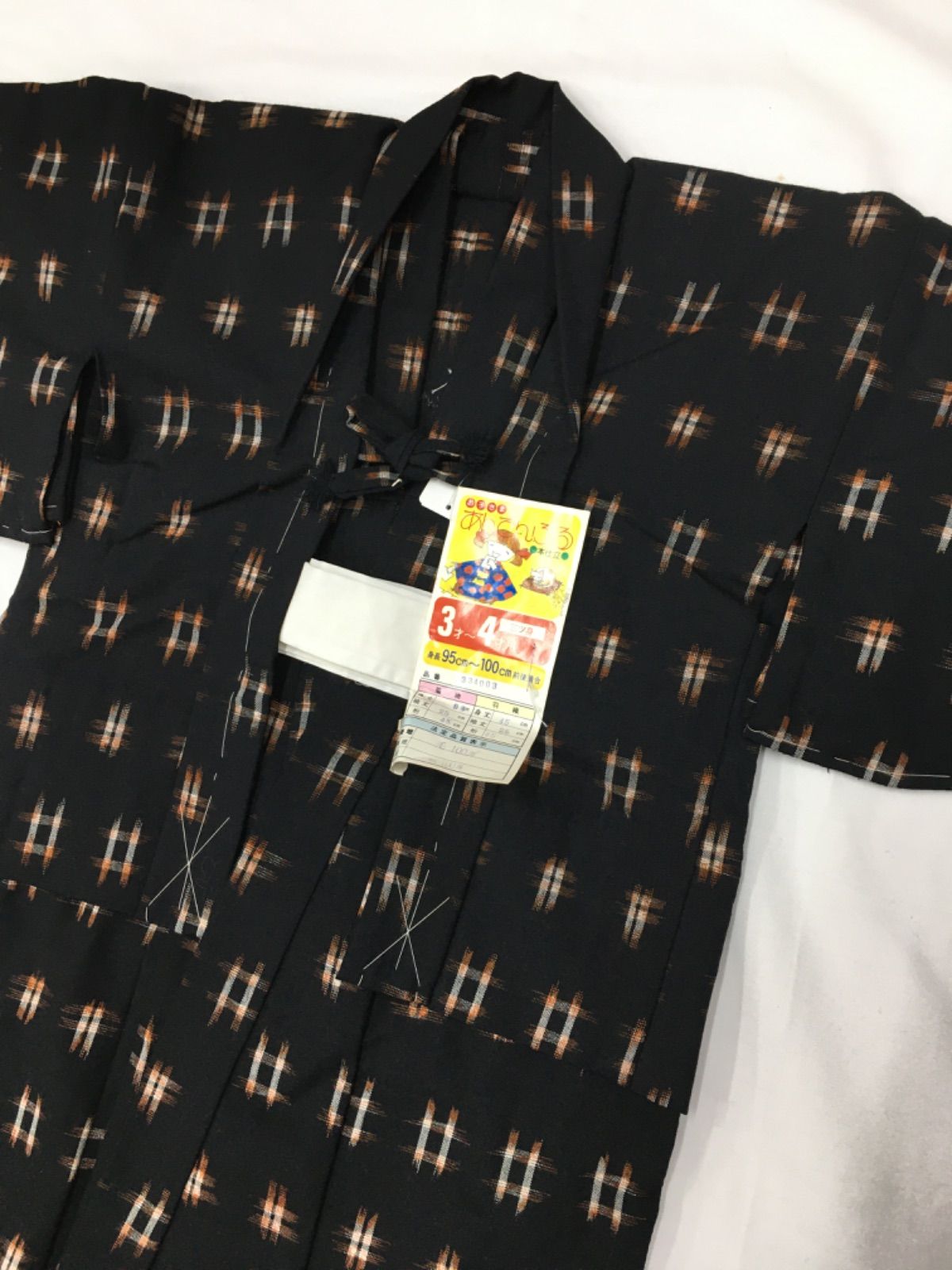 «花ラブリ»ＫＡ136ＢK　︎値下げしました︎　キッズ　レトロ　昭和　朝ドラ　子役　子供　着物　アンサンブル　黒　はんてんセット　お正月　初詣　縁日　お祭り　100  井桁　３歳　４歳