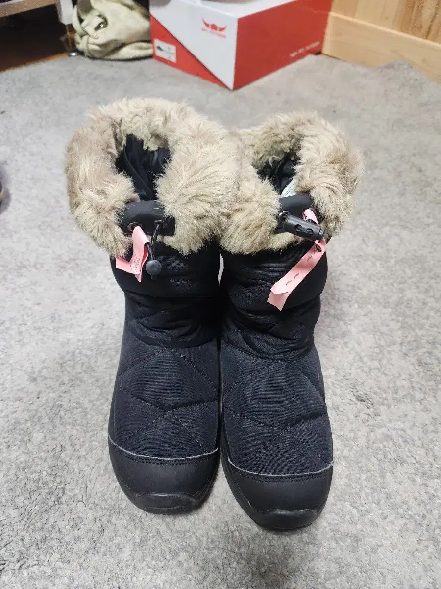 THE NORTH FACE ザノースフェイス ファー ダウンブーツ - 240