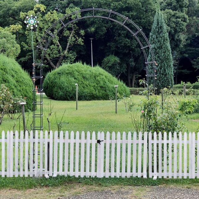 柵 屋外