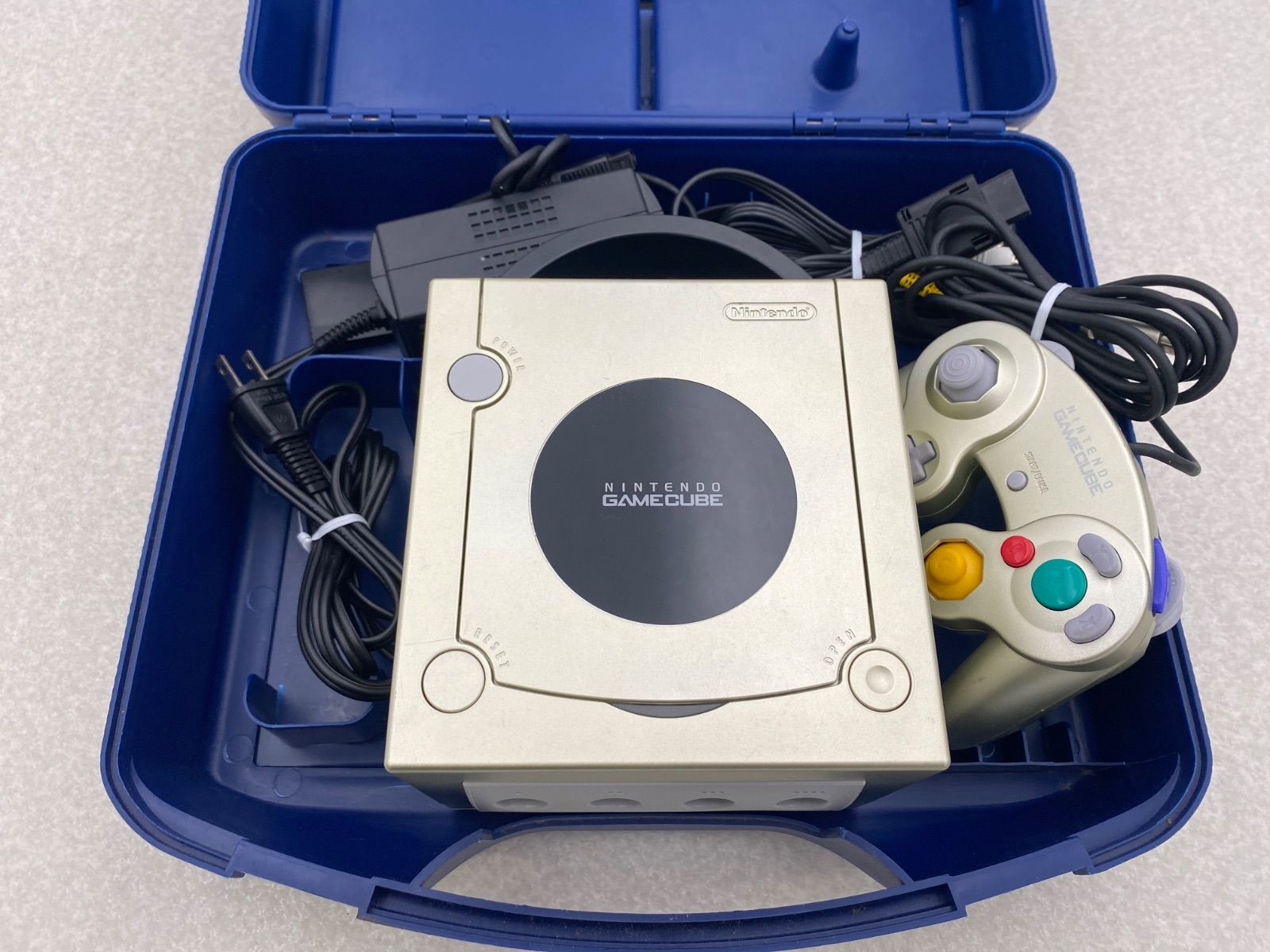 ゲームキューブ本体 スターライトゴールド 動作品 収納ケース付き 