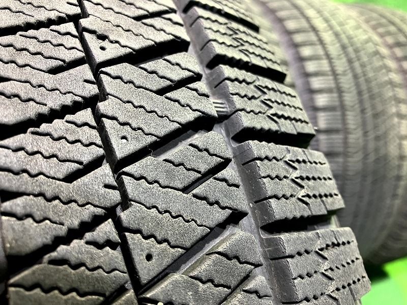 225 50r17 ブリジストン VRX3 スタッドレス225 50 17 vrx3の通販