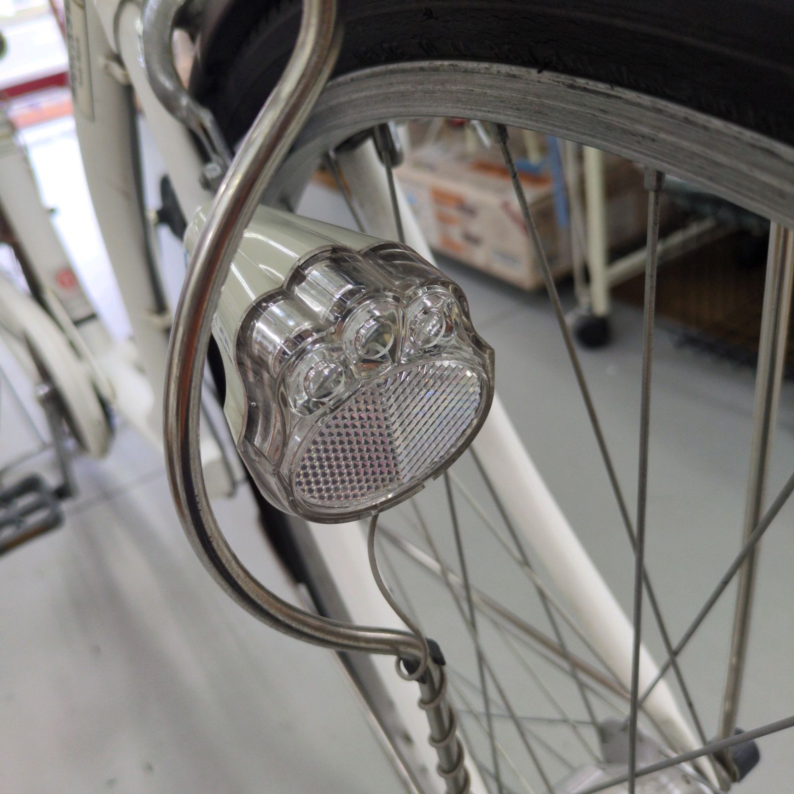 J327 ☆カギ無し・サビキズ使用感☆軽快自転車☆URBAN LABO☆6段☆LED