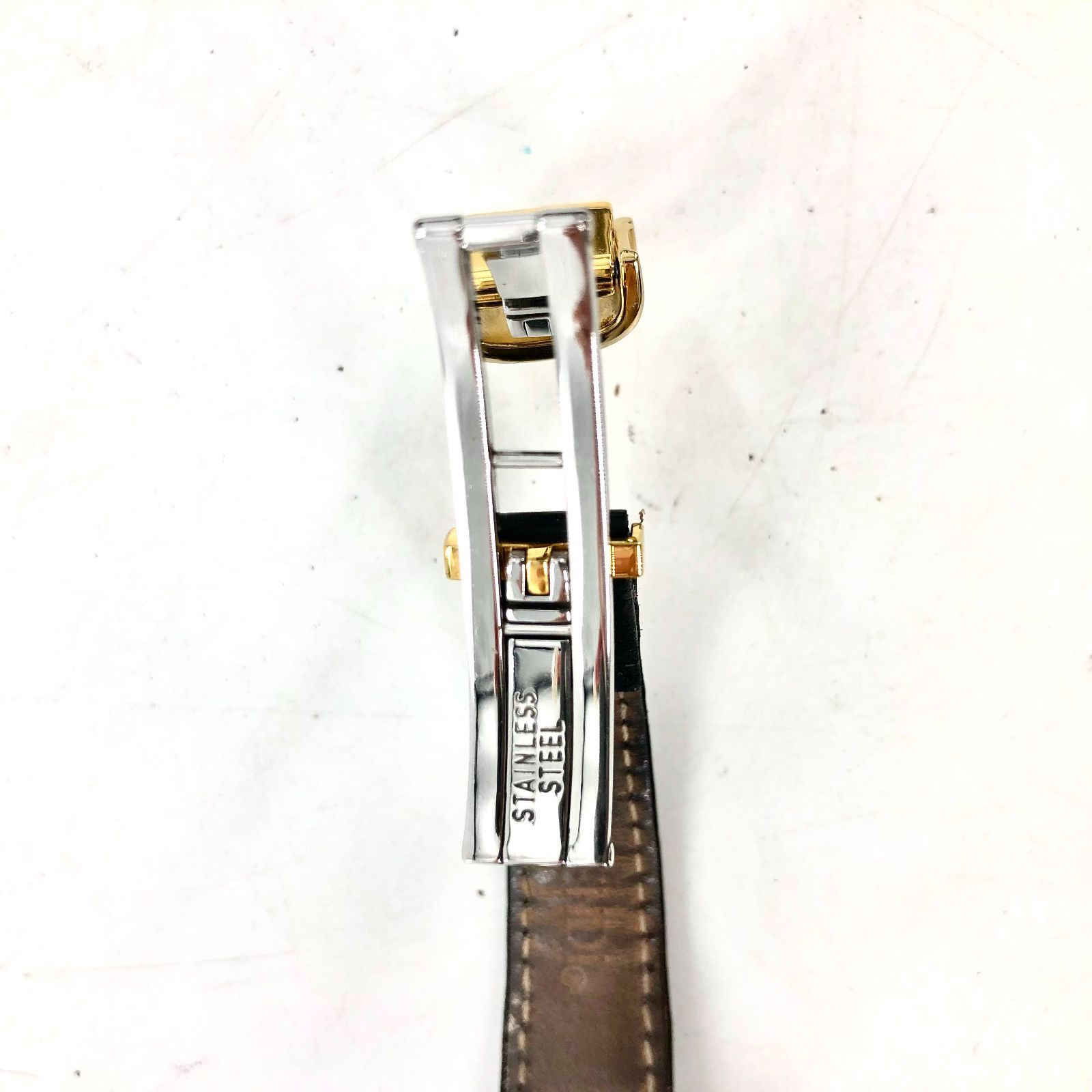 FENDI フェンディ レディース腕時計 ラウンドフェイス 005-2000L