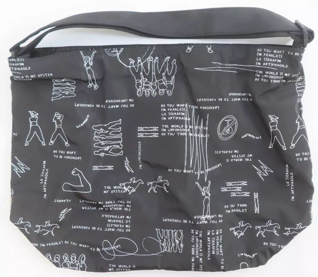 バッグ LE SSERAFIM オーバーサイズバッグ 「LE SSERAFIM 2023 S/S POP