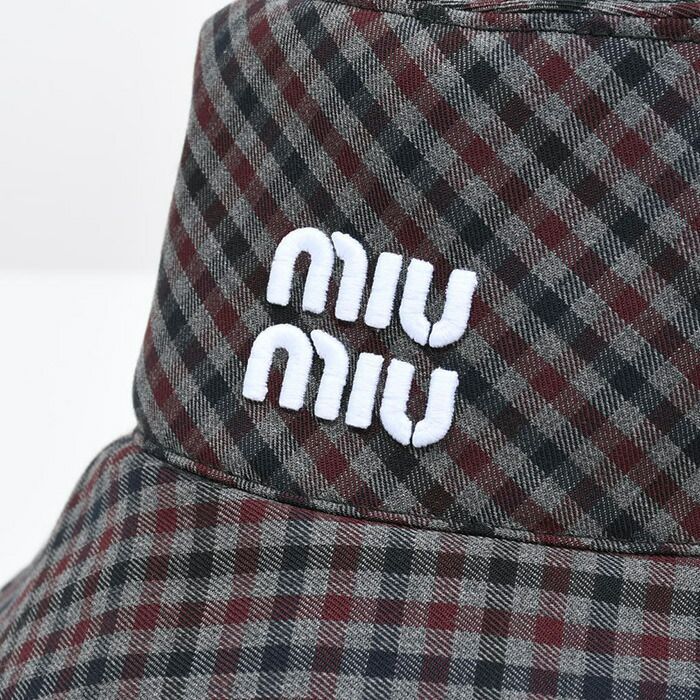 ミュウミュウ刺繍入りギンガムチェックバケハ miu MIU ミュウミュウ 帽子 ハット ギンガムチェック バケット