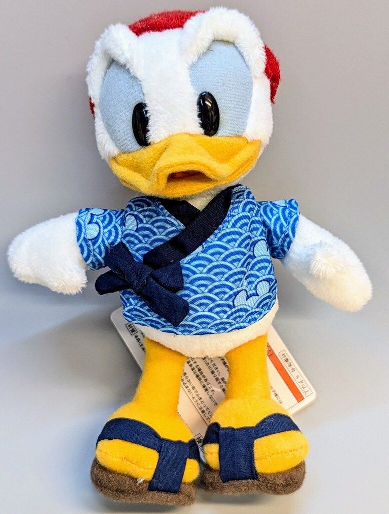 ディズニーリゾート　ドナルド 浴衣　ぬいぐるみバッジ 東京ディズニーリゾート ぬいぐるみバッジ ドナルド(浴衣) 2016 - メルカリ