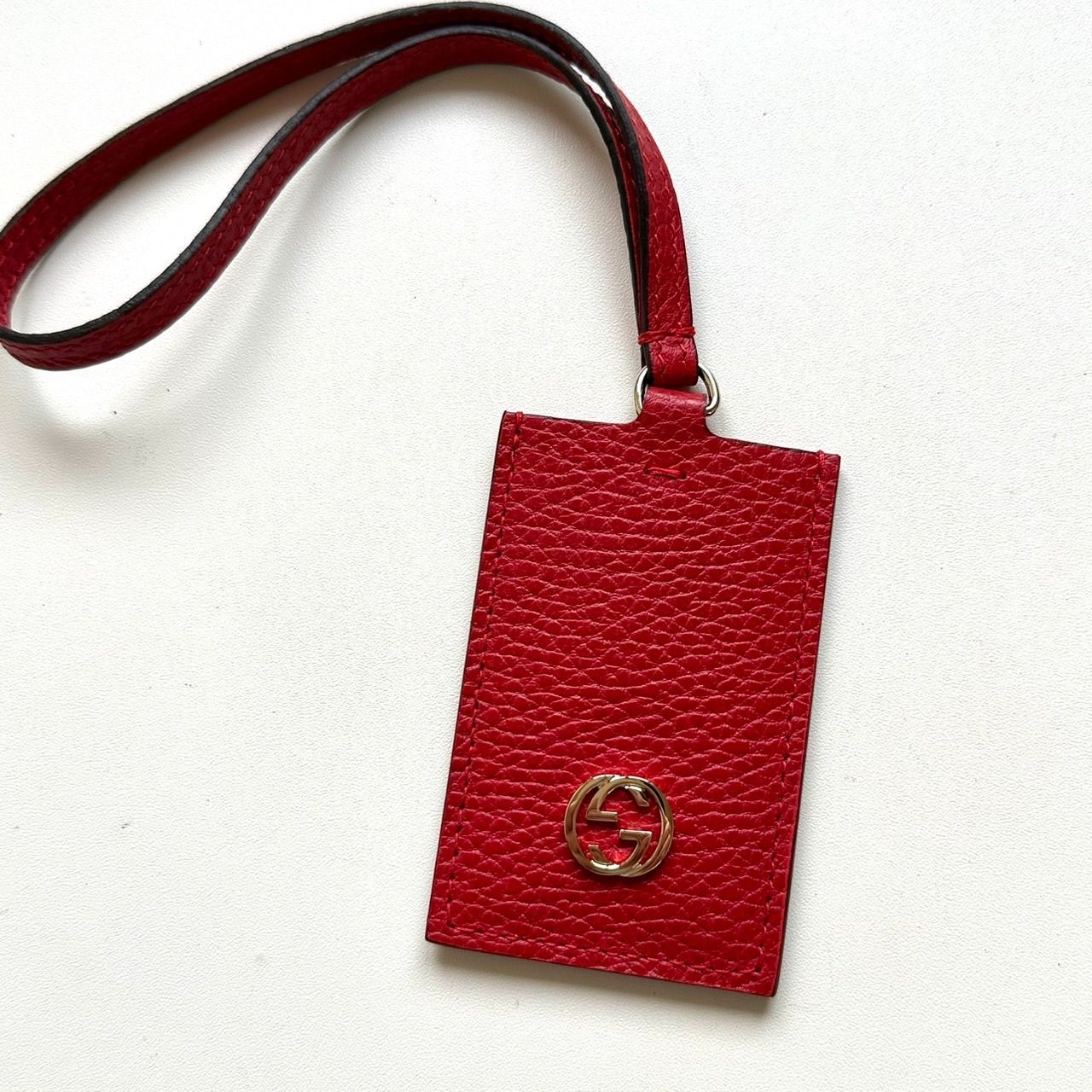 グッチ GUCCI ネームタグ インターロッキングG レッド - メルカリ