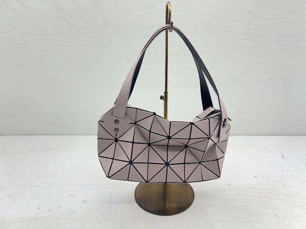 ☆土日限定値下げ[あんしん鑑定]baobao carat あんしん鑑定付き⭐︎バオバオイッセイミヤケ BAOBAO CARAT バッグ