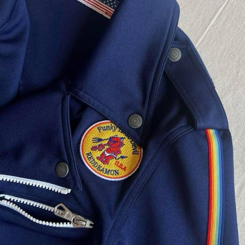 レインボー袖ライン