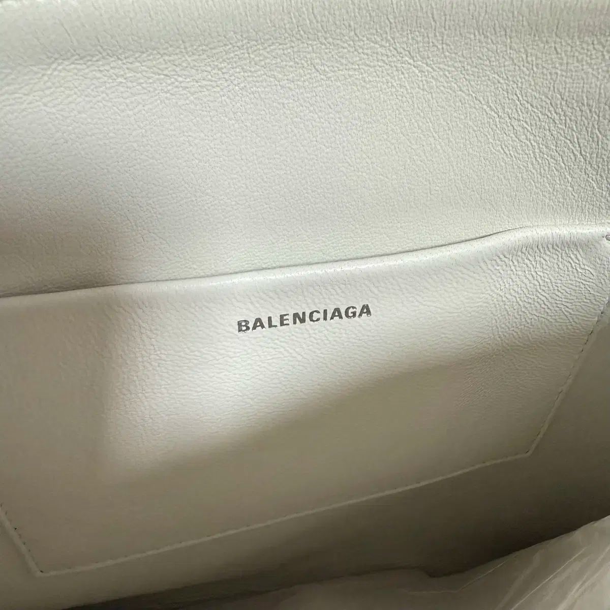関税込】新作◇BALENCIAGA◇バレンシアガ ロゴ クラッチバッグ