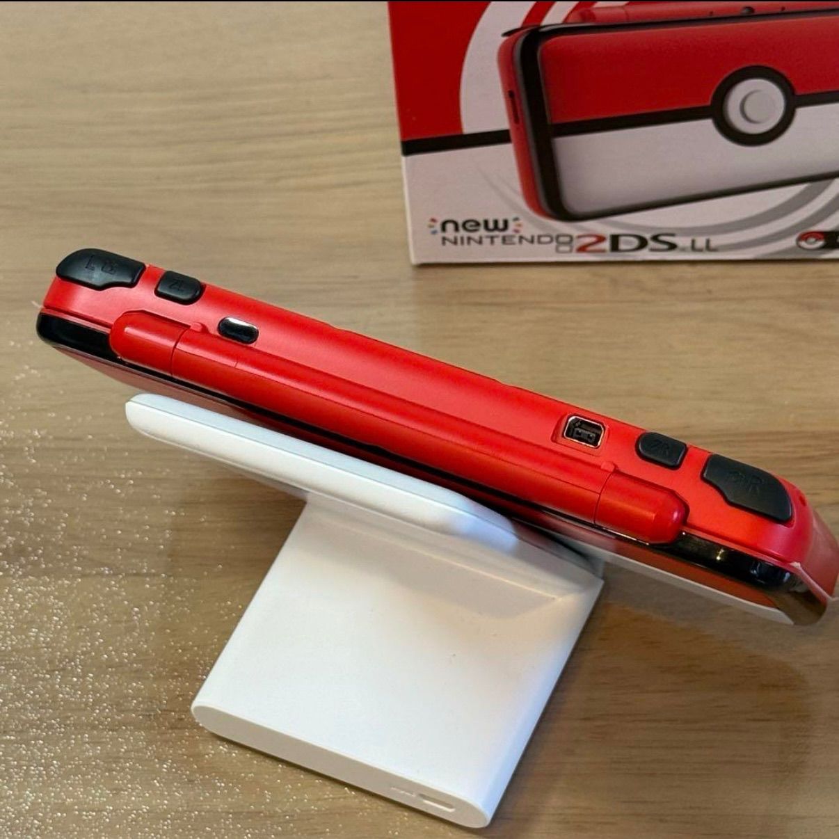 7-065【美品】Newニンテンドー2DS LL モンスターボールエディション 7-065【美品】Newニンテンドー2DS LL モンスターボール