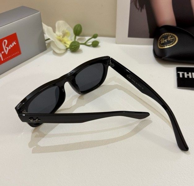 RAYBAN
