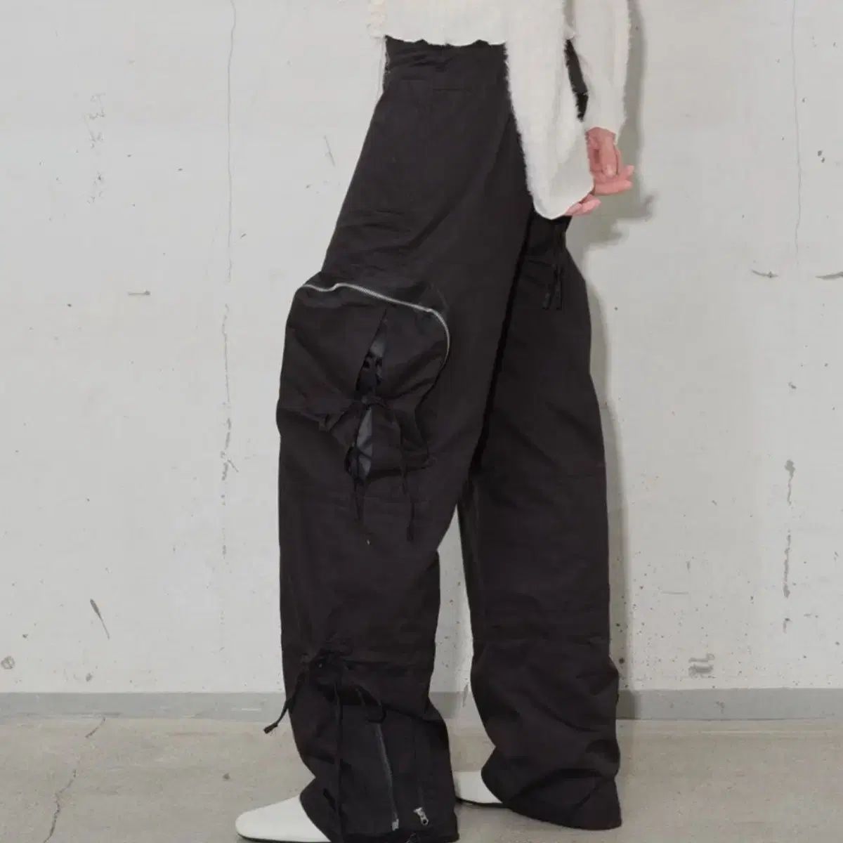 タイプサービス サイドポケット シルエット パンツ