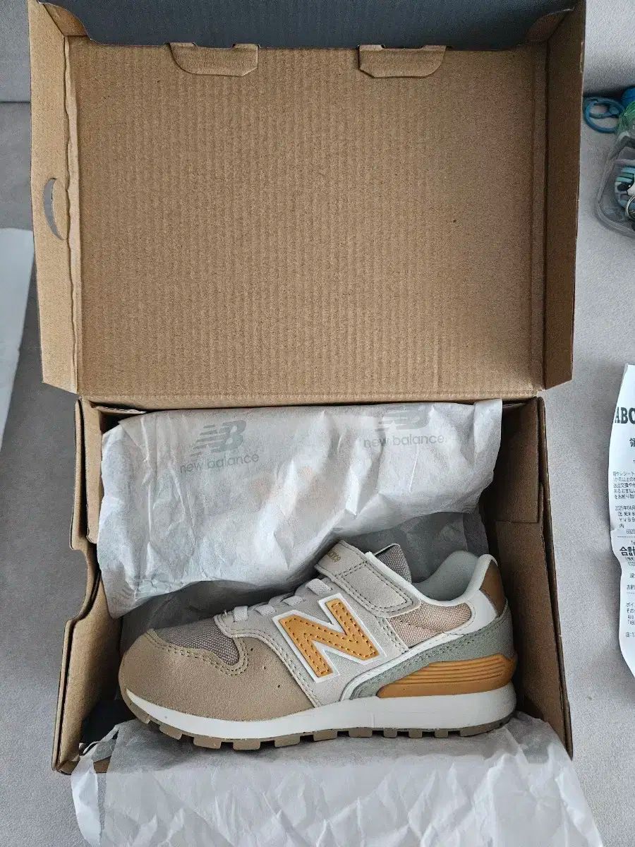 海外 ニュー ンス キッズ スニーカー 180