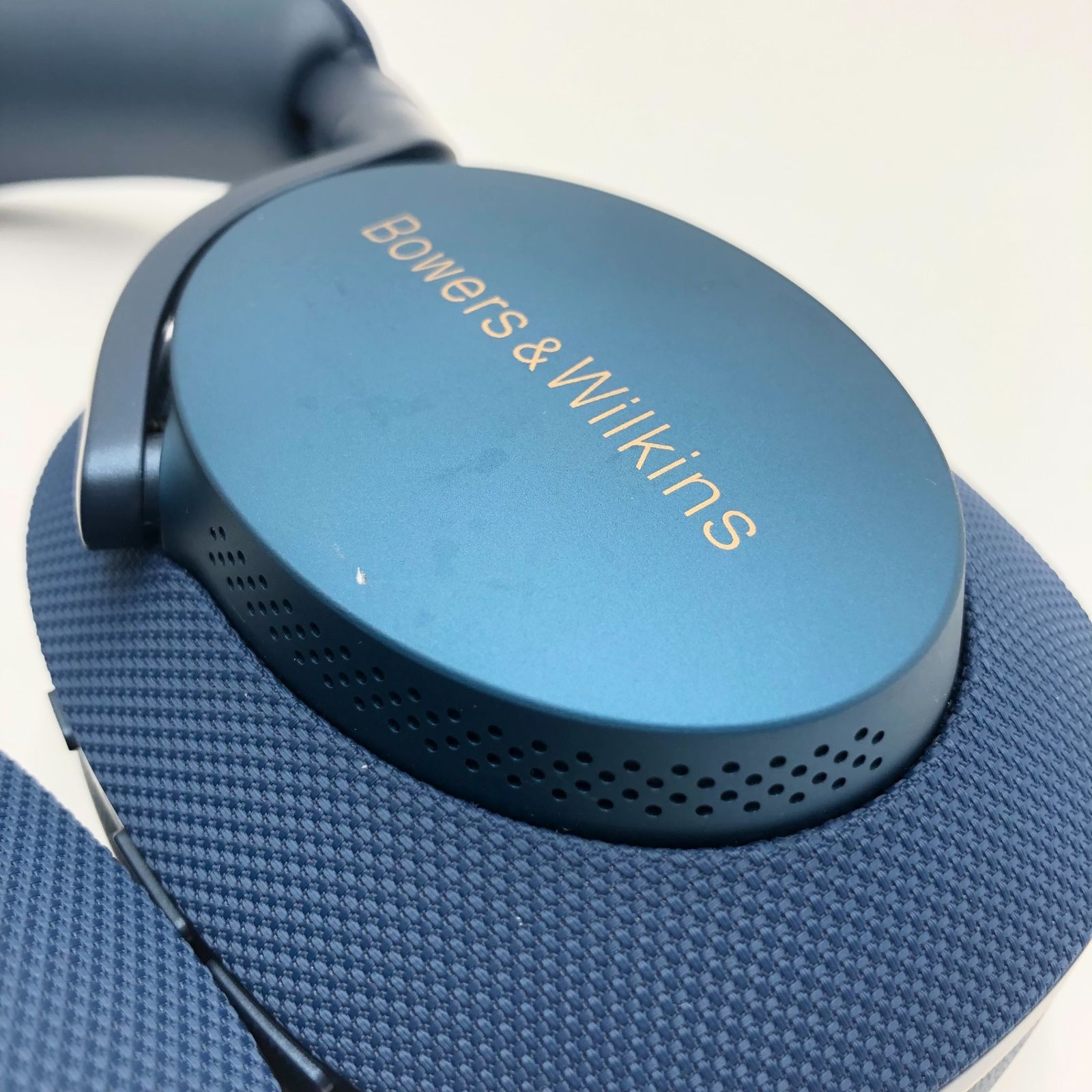 バウワースアンドウィルキンス Bowers & Wilkins オーバーイヤー