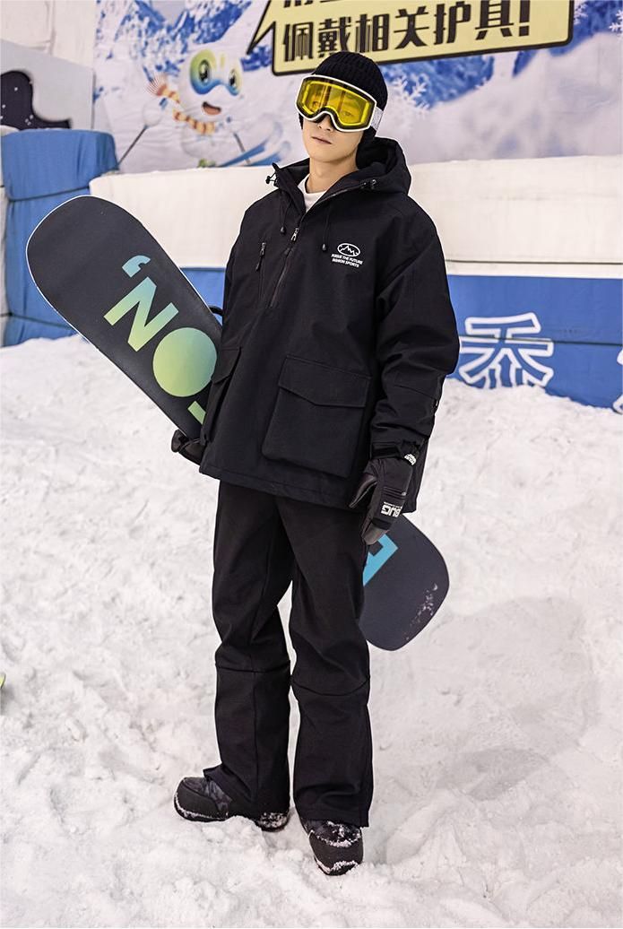 裏地発熱素材サイズL スキースーツ 婦人 防寒着 スノーウェア スノボウェア 新品