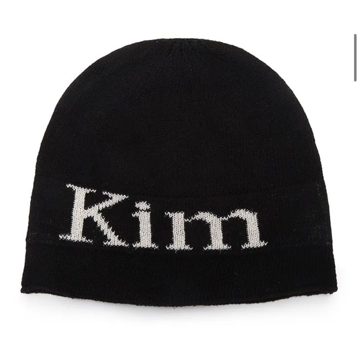 Matin Kim LOGO LINEN SHORT BEANIE IN BLACK - メルカリ