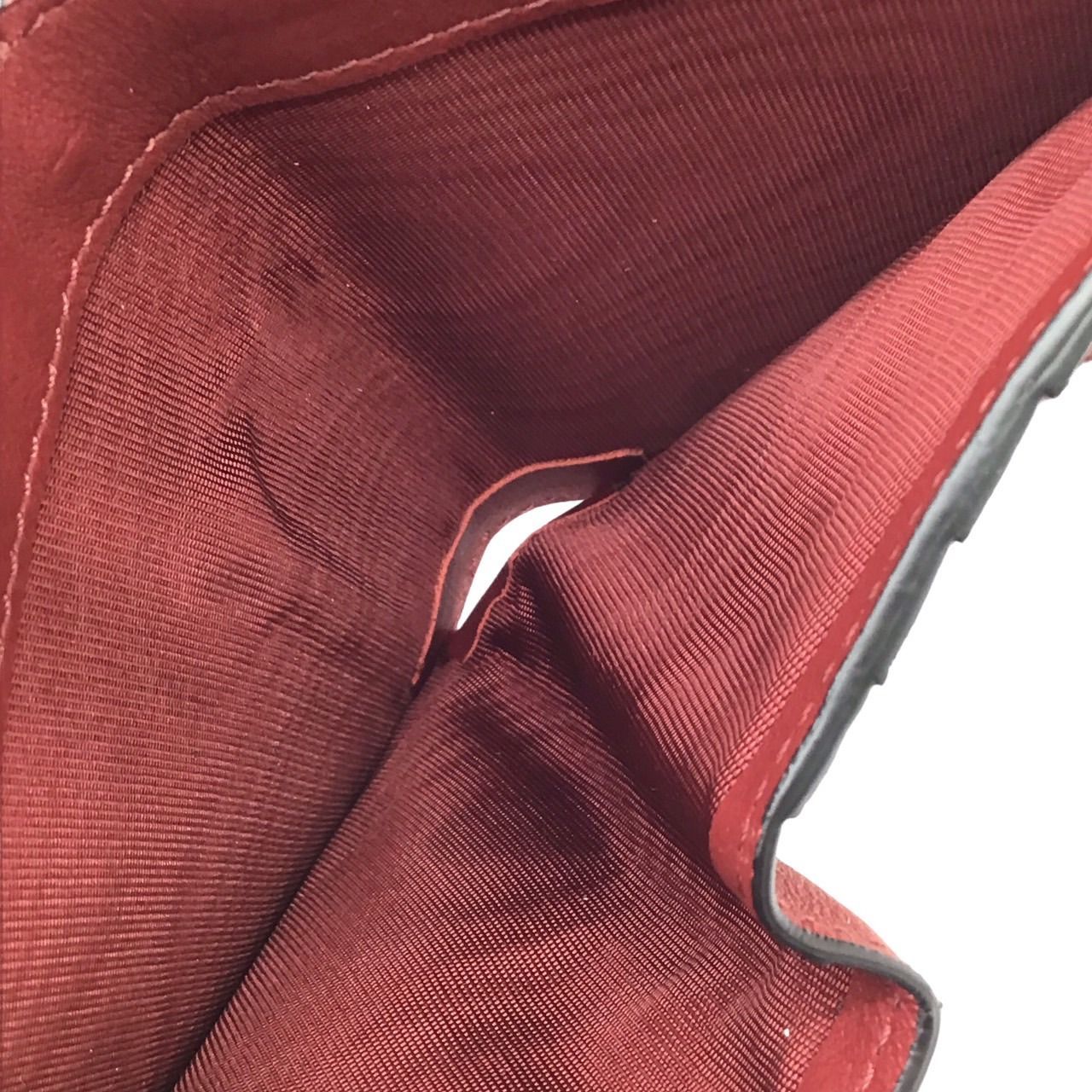 ヴァレンティノ VALENTINO 二つ折り財布 ロックスタッズ コンパクトウォレット レザー 赤　レッド QW2P0649　 ミニ財布 ゴールド　金具レディース ヴァレンティノ VALENTINO 二つ折り財布 ロックスタッズ コンパクト