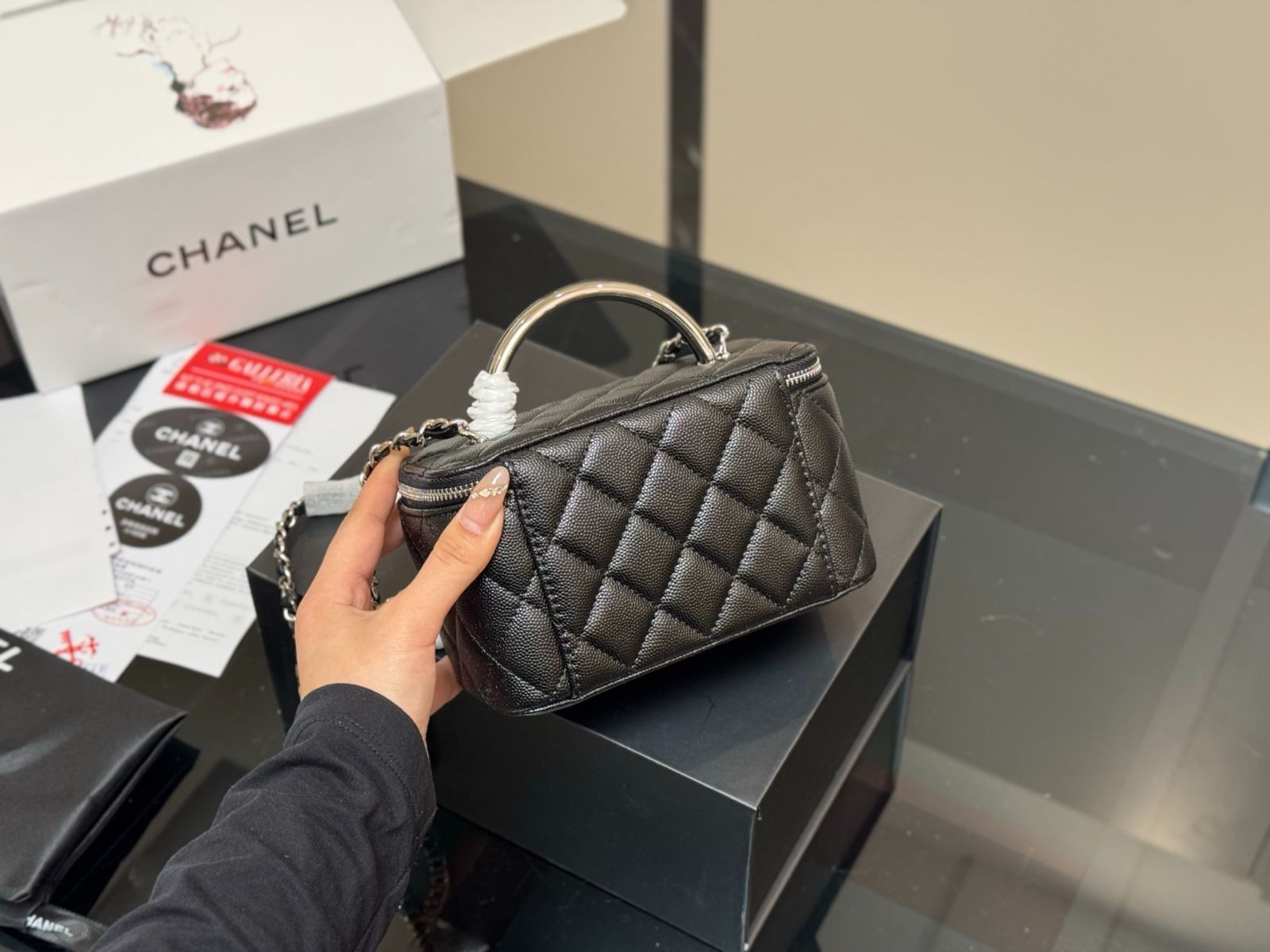 【煌めくハンドル♡】CHANEL ヴァニティケース 国内発送 今日特価】Chanel Vanity Case シャネル ヴァニティケース-MM