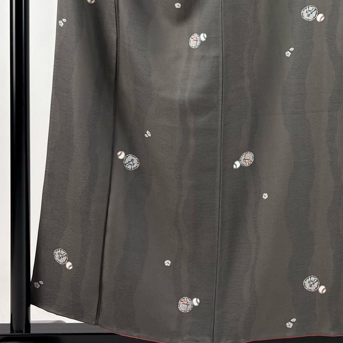 小紋 身丈158cm 裄丈65cm M 袷 草花 幾何学 灰茶 正絹 秀品