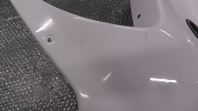 サイドカウル 左