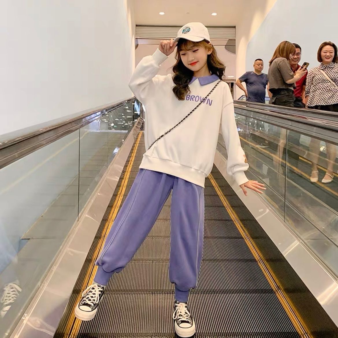 メルカリshops 韓国子供服 セットアップ ジャージ スウェット パンツ 1 140 メルカリshops 韓国子供服 セットアップ ジャージ スウェット パンツ 1 140
