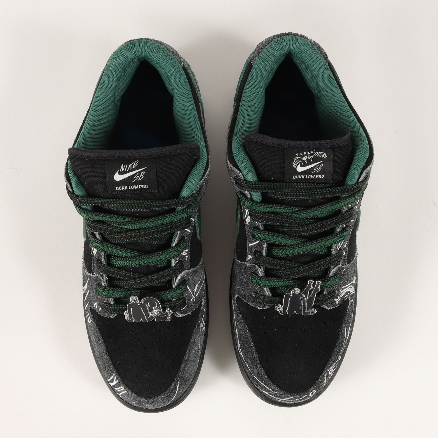 新品 NIKE ナイキ サイズ:28.5cm THERE SKATEBOARDS SB DUNK LOW QS