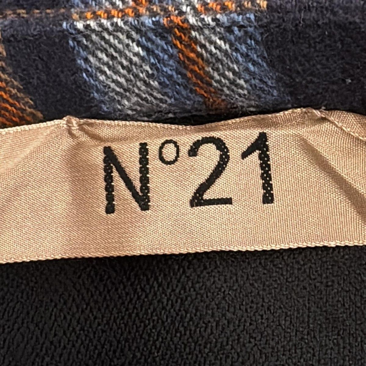 M*i様 ヌメロヴェントゥーノN°21チェックスカート N°21（ヌメロ ヴェントゥーノ）の「＜N°21（ヌメロ