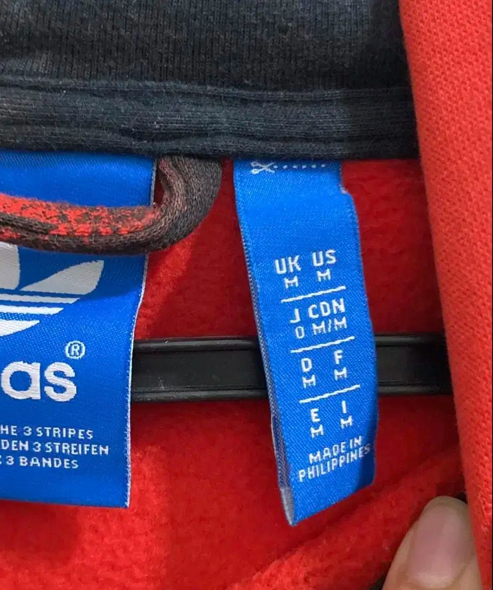 adidas アディダス