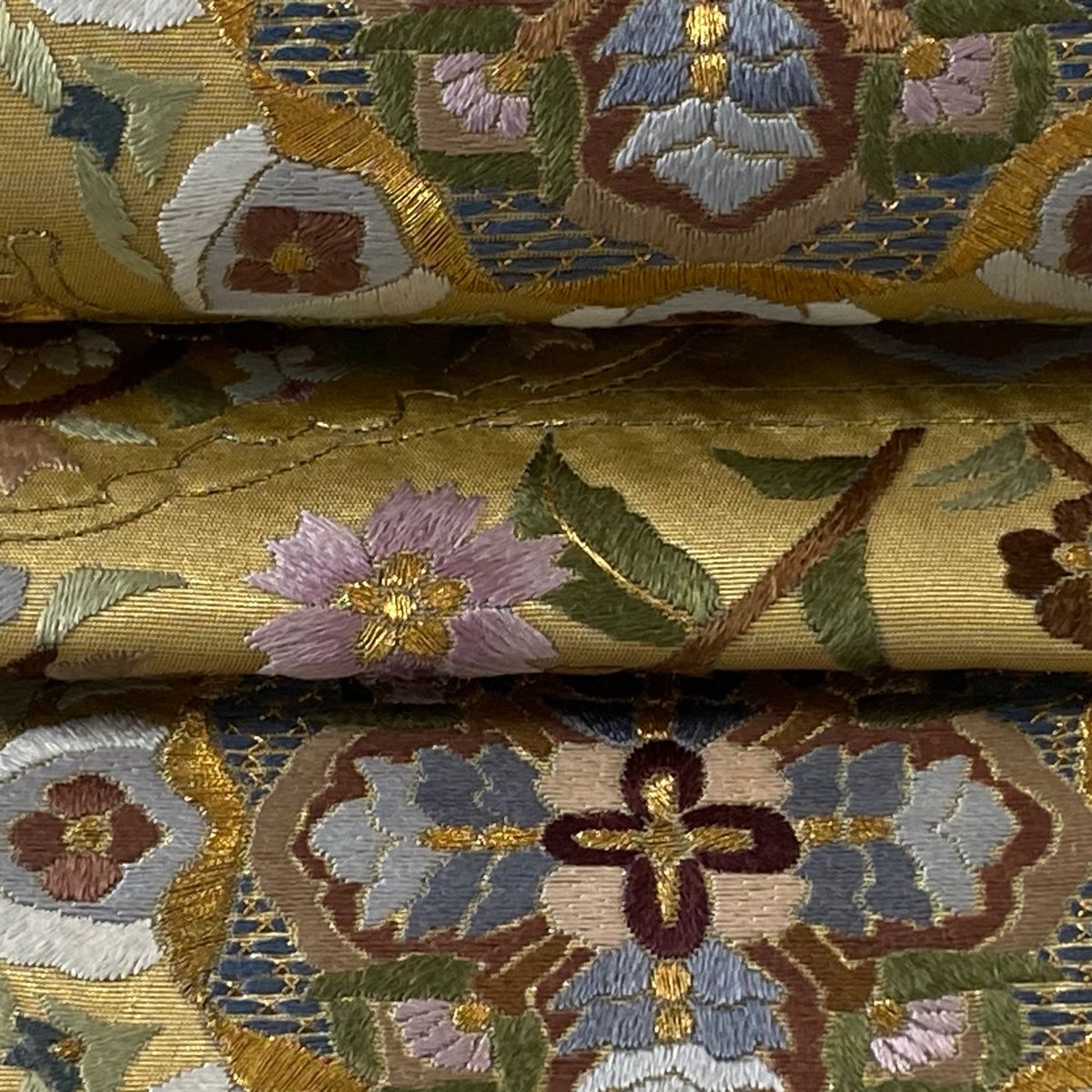 刺繍 六通 袋帯 金糸 正絹 未使用品 在庫一掃】 袋帯 美品 逸品 華文 草花 刺繍 金糸 金色 六通 正絹