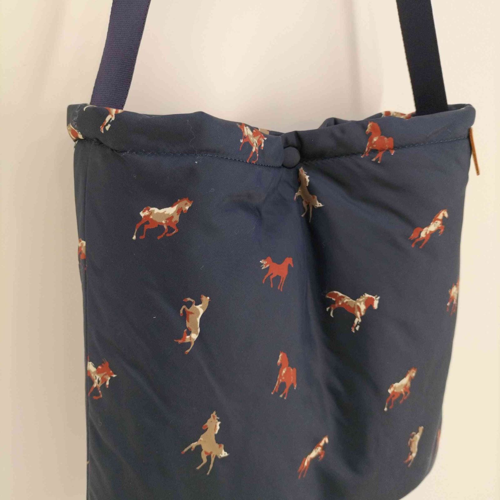 ラシット russet WOODLANDER パデッドナイロンショルダーバッグ レディース 無
