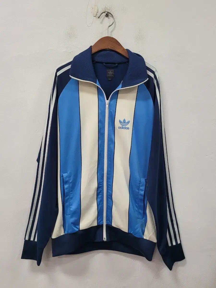 adidas アディダス ジャージ ジップアップ