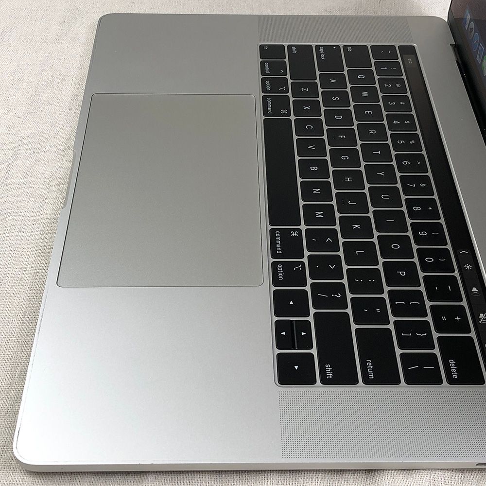 Apple - ◆ジャンク品・本体のみ◆Apple MacBook Pro (15インチ 2019)【i7・32GB・256GB・Radeon Pro 555X】★バッテリー異常 他 A1990 EMC3359/LT-JUNK-250835（329565） Amazon.com: Apple 2019 MacBook Pro with 2.6GHz Intel Core i7