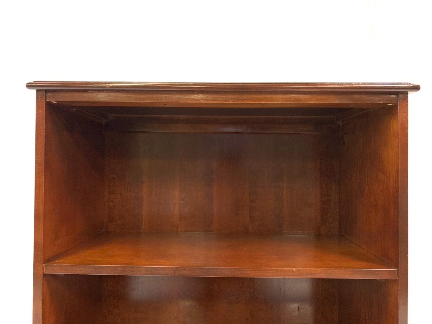 ブックシェルフ