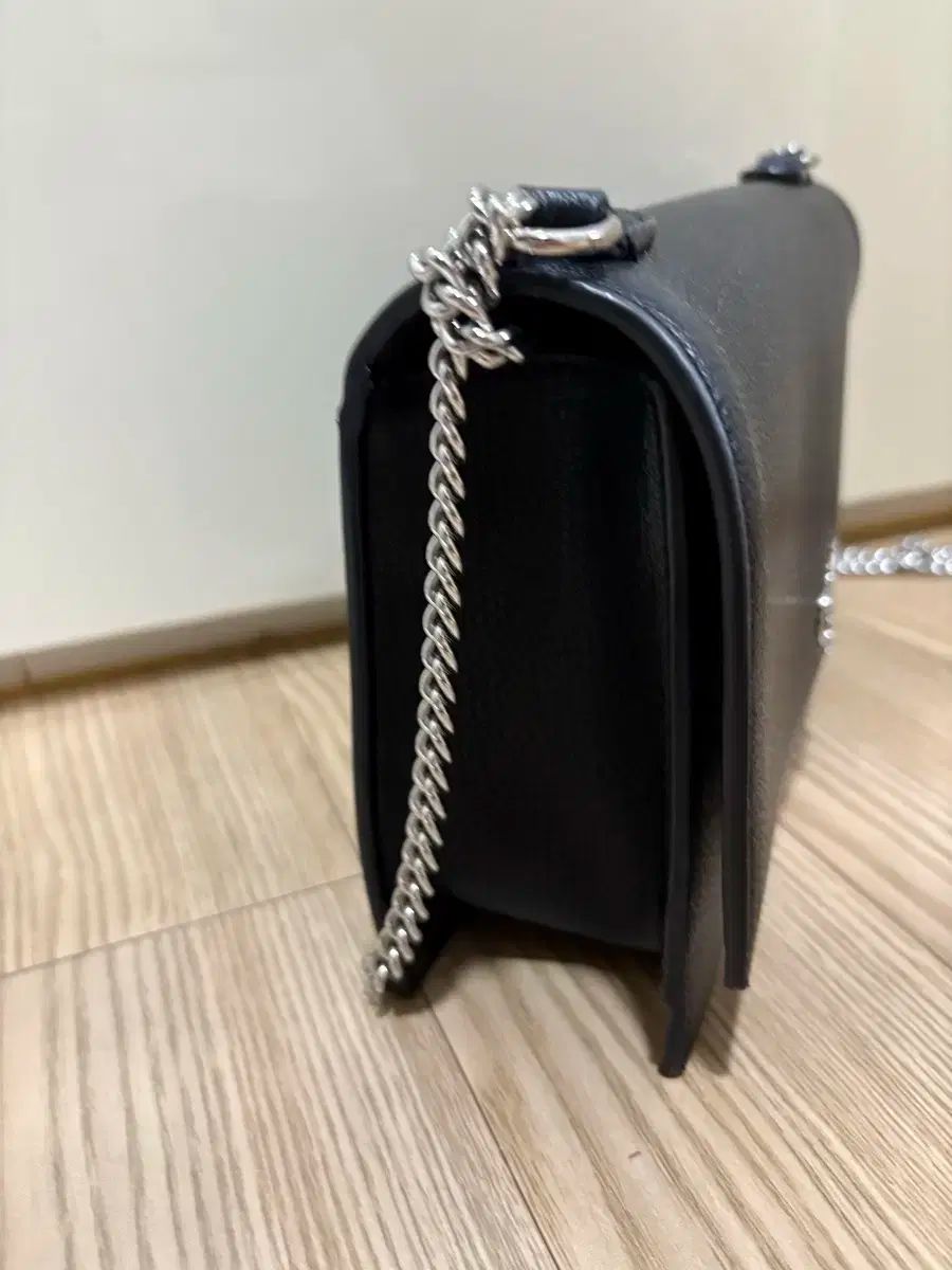 Calvin Klein カルバ ンクライン ブラック チェーン クロスバッグ スモール WWW_USTAUSTRALIA_COM_AU