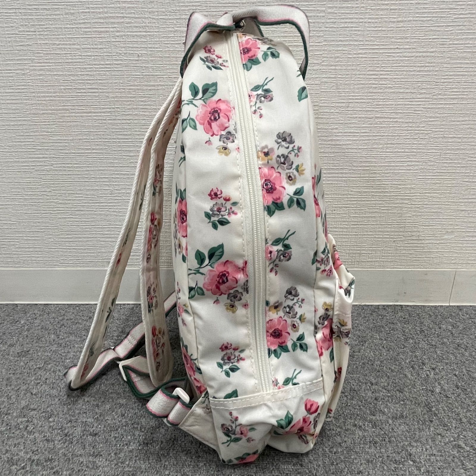 新品未使用　タグ付き　キャスキッドソン　リュック　ヘッジローズ　匿名 新品未使用 タグ付き キャスキッドソン リュック ヘッジローズ