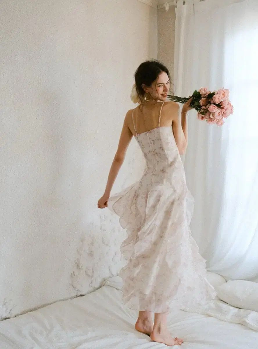 カン・ヘウォン) 着用 Since Then(シンスゼン) フェアリー フリル